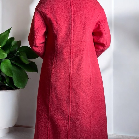 Pink coat - Picture 2 of 2